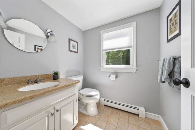 17 Woods Rd, Norwell, MA 02061