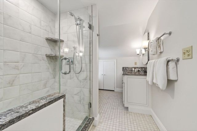 17 Woods Rd, Norwell, MA 02061