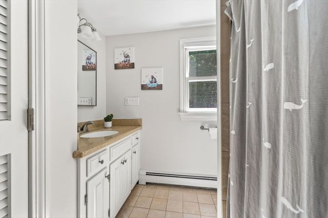 17 Woods Rd, Norwell, MA 02061