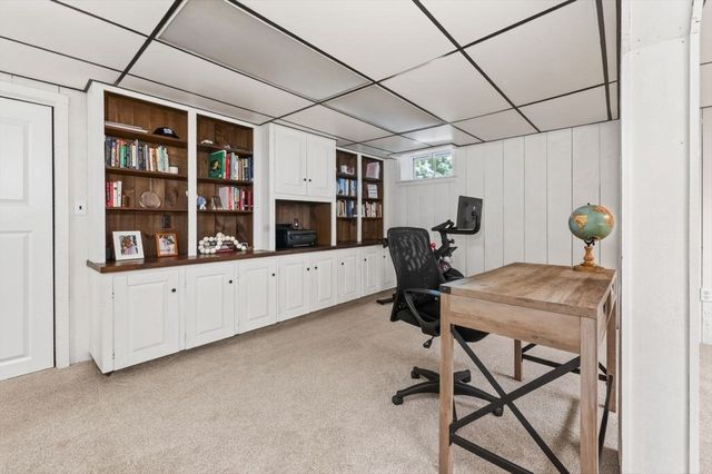 17 Woods Rd, Norwell, MA 02061