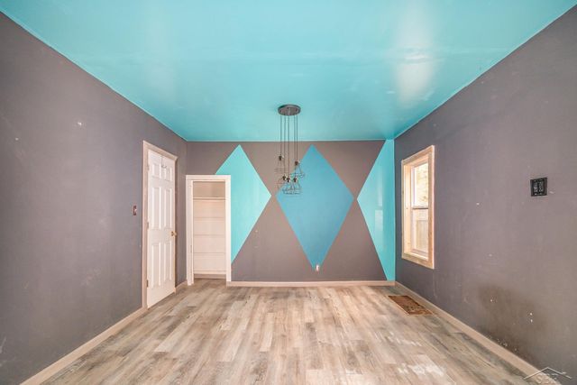 2309 S Pennsylvania Avenue, Lansing, MI 48910