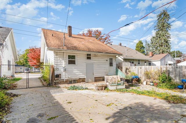 2309 S Pennsylvania Avenue, Lansing, MI 48910