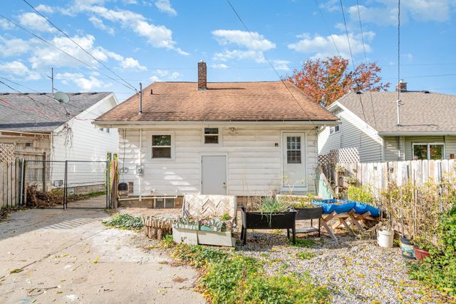 2309 S Pennsylvania Avenue, Lansing, MI 48910