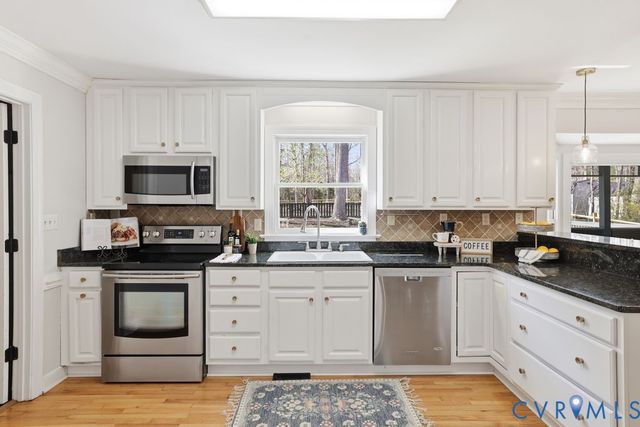 11940 Nash Rd, Chesterfield, VA 23838