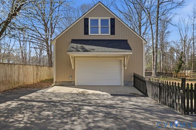 11940 Nash Rd, Chesterfield, VA 23838