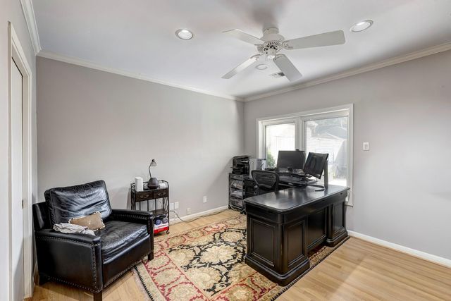 2215 Wroxton Road, Houston, TX 77005