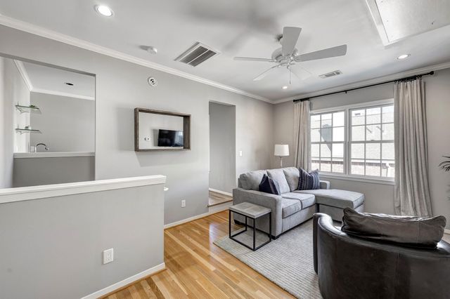 2215 Wroxton Road, Houston, TX 77005