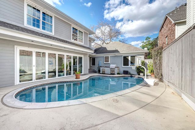 2215 Wroxton Road, Houston, TX 77005