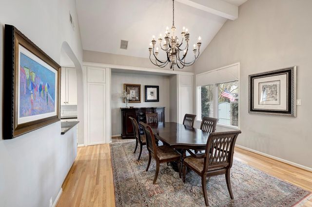 2215 Wroxton Road, Houston, TX 77005