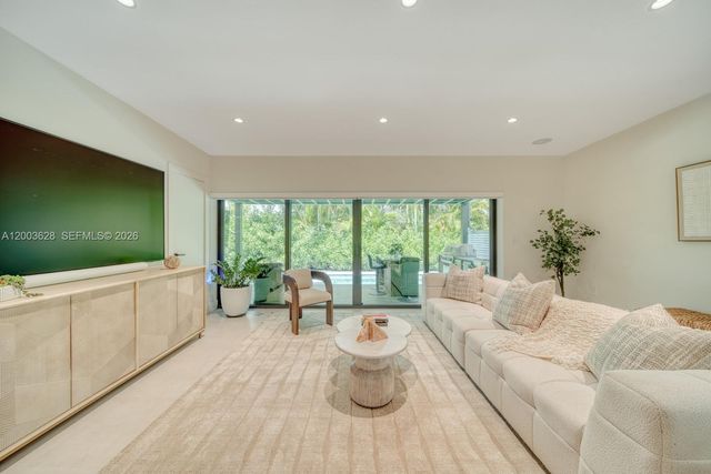 1940 SW 32nd Pl, Miami, FL 33145