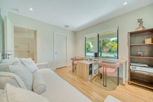 1940 SW 32nd Pl, Miami, FL 33145