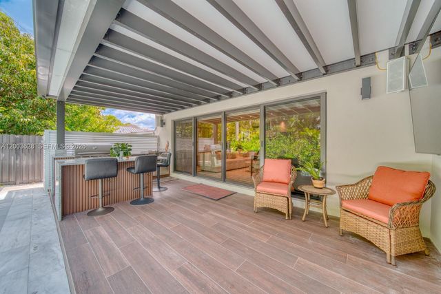 1940 SW 32nd Pl, Miami, FL 33145