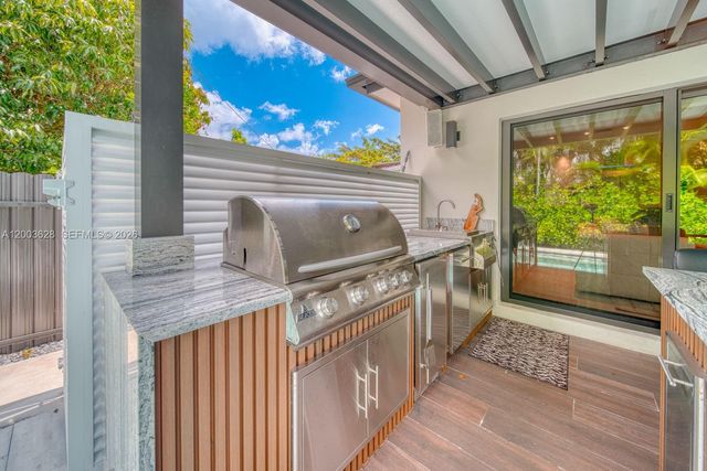 1940 SW 32nd Pl, Miami, FL 33145