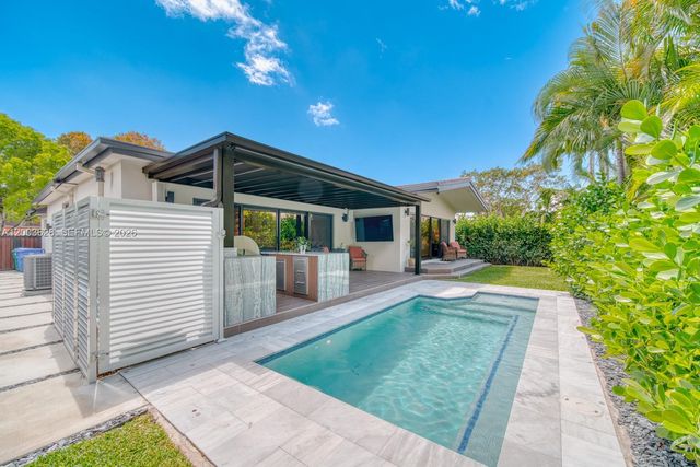 1940 SW 32nd Pl, Miami, FL 33145