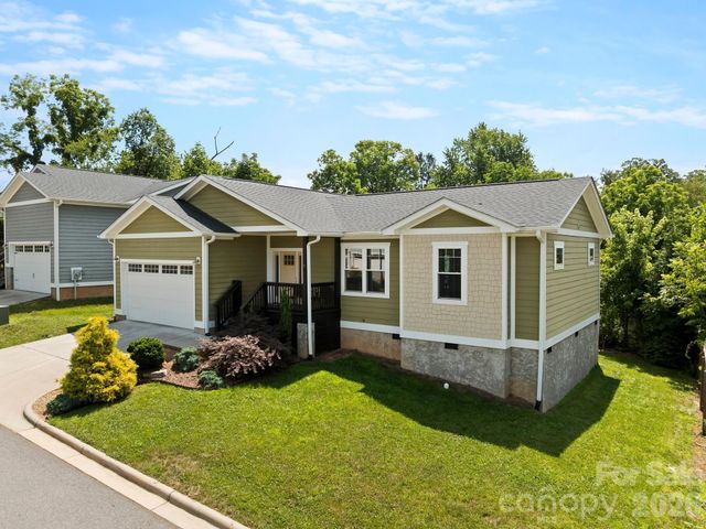 7 May Street, Asheville, NC 28803