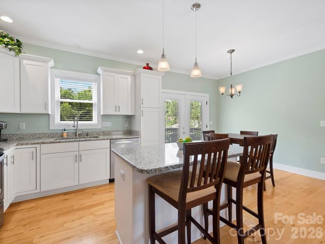 7 May Street, Asheville, NC 28803