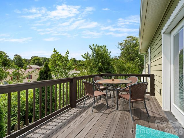 7 May Street, Asheville, NC 28803