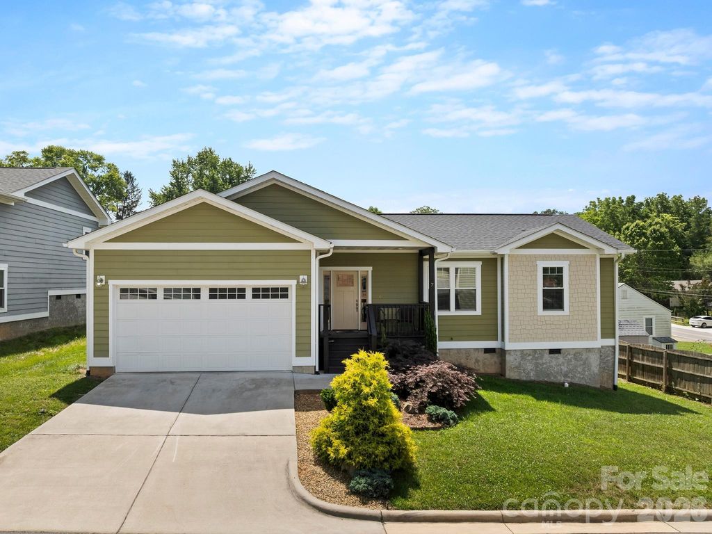7 May Street, Asheville, NC 28803