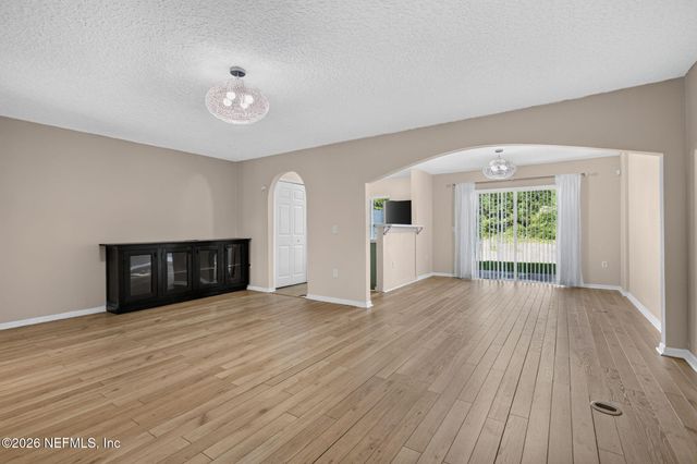3754 VERDE GARDENS Circle, Jacksonville, FL 32218