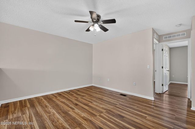 3754 VERDE GARDENS Circle, Jacksonville, FL 32218