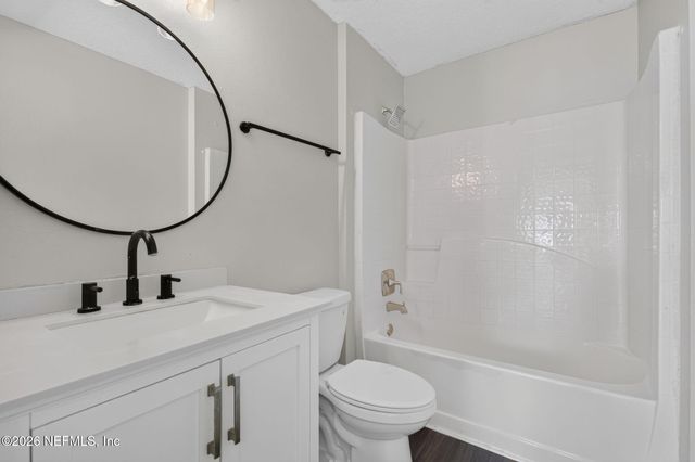 3754 VERDE GARDENS Circle, Jacksonville, FL 32218