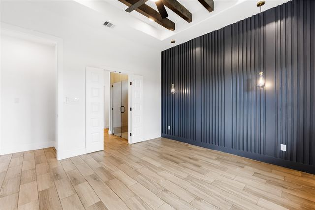 835 S 8th St, Aransas Pass, TX 78336