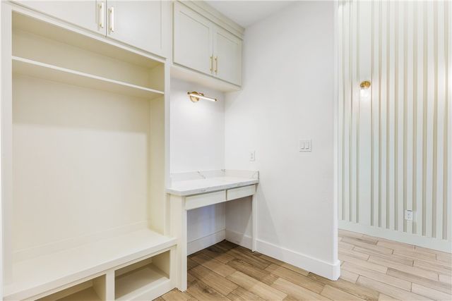 835 S 8th St, Aransas Pass, TX 78336