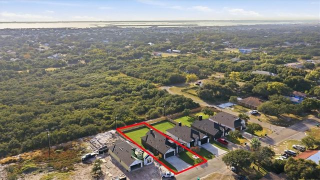 835 S 8th St, Aransas Pass, TX 78336