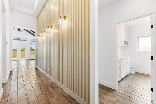 835 S 8th St, Aransas Pass, TX 78336