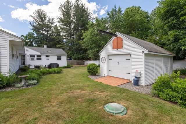 11 Blake Ave, West Boylston, MA 01583