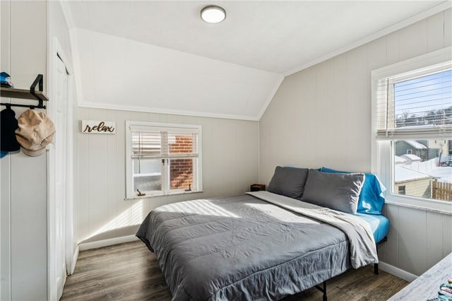 421 Wayne Ave, Ellwood City, PA 16117