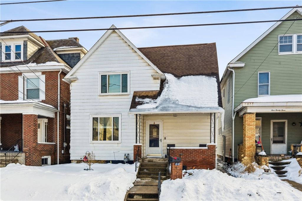 421 Wayne Ave, Ellwood City, PA 16117