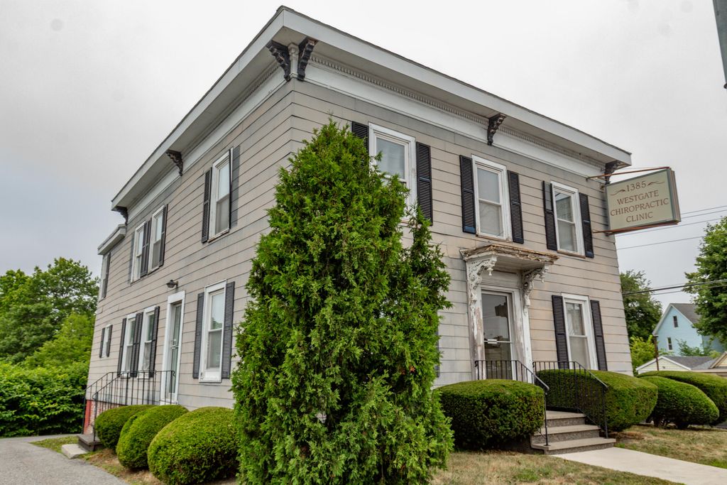 1385 Congress Street, Portland, ME 04102 — exterior