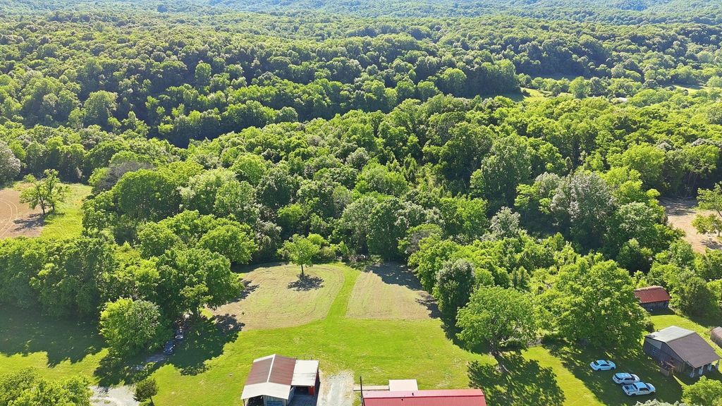 8526 Crawley Hill Rd, Mount Pleasant, TN 38474