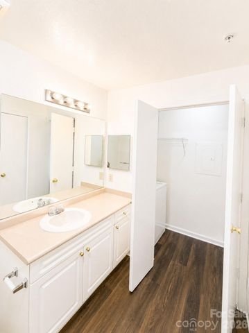 18 Hamiltons Bay Court 436, Clover, SC 29710