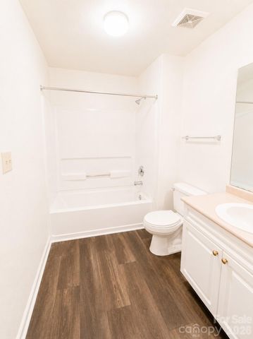 18 Hamiltons Bay Court 436, Clover, SC 29710