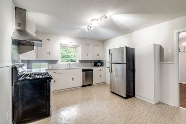 9831 Mercer Drive, Dallas, TX 75228