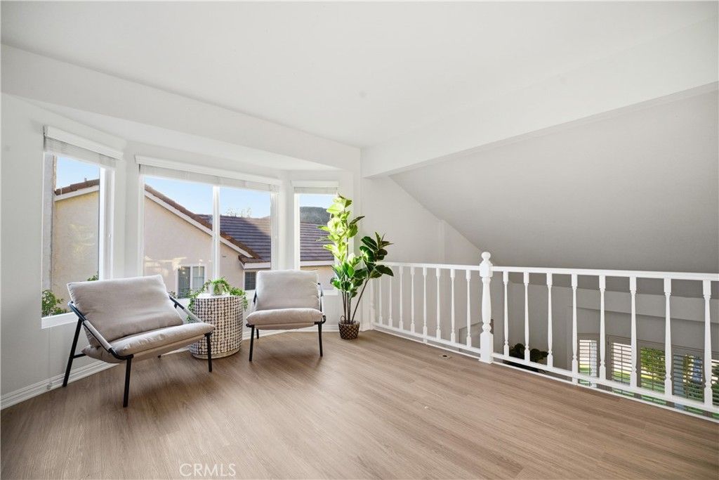 Image 18 of property listing at 29950 Rolling Ridge Drive, Agoura Hills, CA 91301