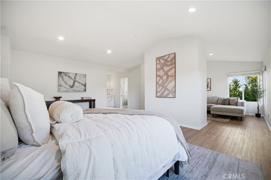 Image 22 of property listing at 29950 Rolling Ridge Drive, Agoura Hills, CA 91301