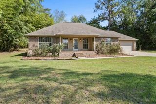 27 Chandler Ln., Petal, MS 39465