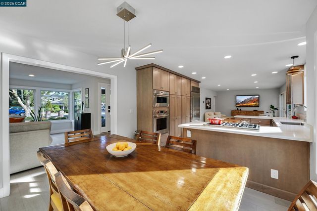 420 Pennington Pl, Danville, CA 94526