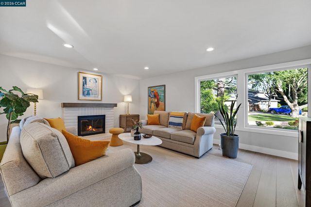 420 Pennington Pl, Danville, CA 94526