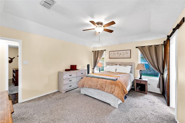 7612 Creekmoore Drive, Fort Worth, TX 76133