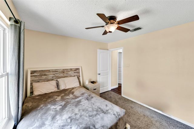 7612 Creekmoore Drive, Fort Worth, TX 76133