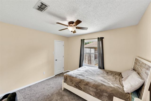 7612 Creekmoore Drive, Fort Worth, TX 76133