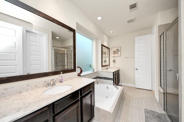 818 Butterfly Garden Trail, Richmond, TX 77406