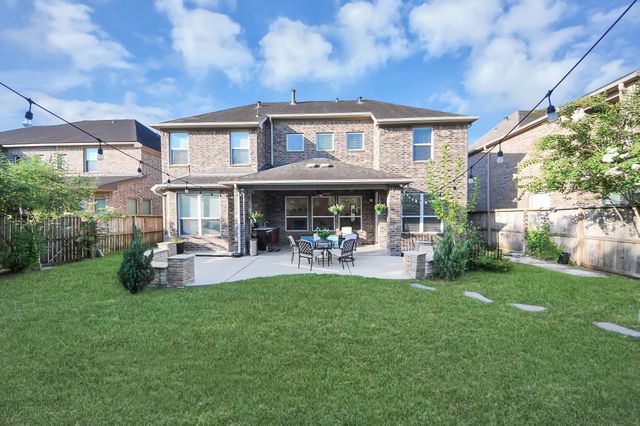 818 Butterfly Garden Trail, Richmond, TX 77406