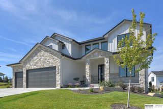 3509 S 219th Avenue, Elkhorn, NE 68022