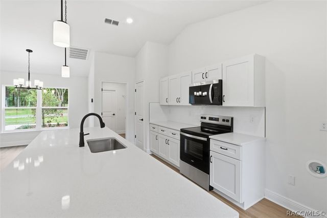 10952 N Morrell Drive, Dunnellon, FL 34434