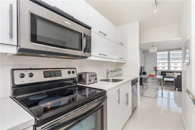 100 Lincoln Rd 806, Miami Beach, FL 33139